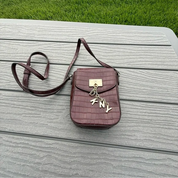 DKNY Rasberry "Cleo NS Phone" embossed Charm Clasp Small crossbody purse - Picture 1 of 14